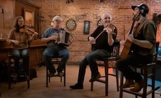 Randal
                  Bays fiddle